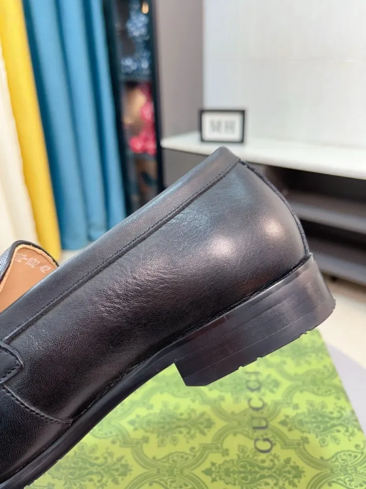 Men's shoes 💰500🌹🌹Niuli [GUCCI Gucci] A new style of formal men's leather shoes is coming~ The original quality upper is made of patent leather imported from Italy, the leather is soft and delicate, comfortable and soft first-layer cowhide lining, rubber wear-resistant outsole, the shoe shape is dignified and domineering, and the luxury charm cannot be concealed! The natural and free nouveau riche leads the trend. Code number: 38-44